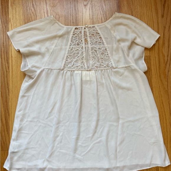 EUC Maeve Gauzy Cream Blouse (Anthropologie) - Picture 2 of 12